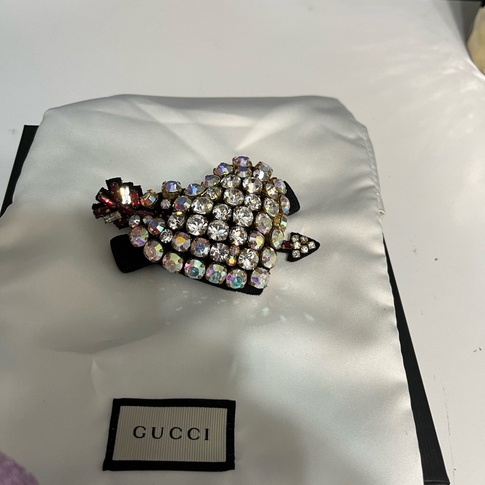 Gucci pierced heart bracelet rhinestone crystal arrow heart luxury